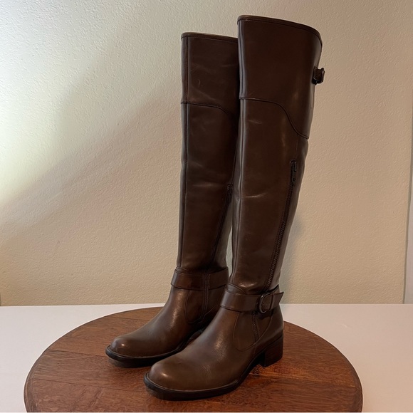 Crown by Born Over the Knee Boots. Chocolate brown color. Size 7.5 - Picture 3 of 8